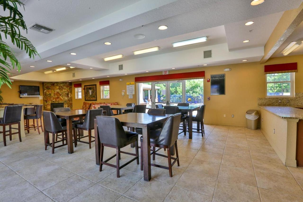 3 Bedroom 2 Bath Oceanwalk Condo With Estuary Views New Smyrna Beach Exterior photo